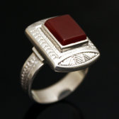 Bijoux Touareg Ethniques Bague en Argent et Agate Rouge 21 Rectangle