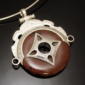 Bijoux Touareg Ethniques Africains Collier Pendentif en Argent et Pierre Jaspe Rouge 01 Rond