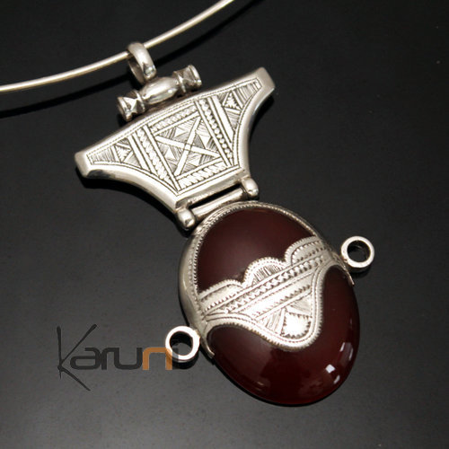 Collier Pendentif en Argent et Pierre Agate Rouge 41 Pendant Ovale Tête de Déesse