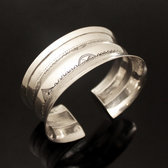 Bijoux Touareg Ethniques Bracelet Manchette en Argent Concave Grave 05