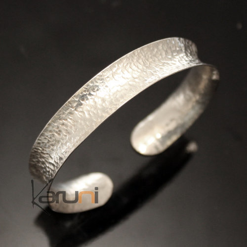 Bijoux Touareg Ethniques Bracelet en argent Large Plat Ruban Martel Design Karuni