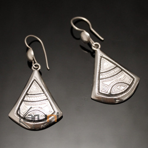 Boucles d'oreilles en Argent 111 Triangle Gravé Ebène