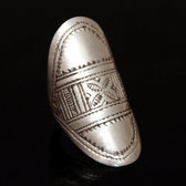 Bijoux Touareg Ethniques Bague en Argent Navette Grave 04