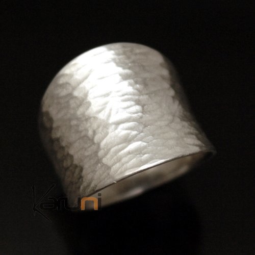 Bague Touareg Anneau Large Martelé Inspiration Karuni en Argent 93