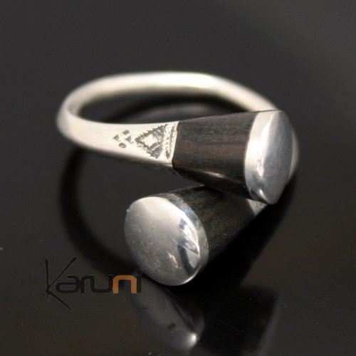 Bague Argent ébène croisée switch cône gravé - KARUNI