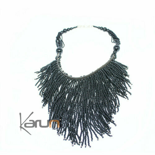 collier rocaille noire