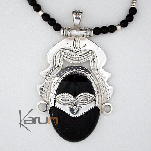 Collier touareg en argent et onyx Déesse ovale noire  09