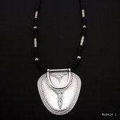 Bijoux Touareg Ethniques Collier en argent Feuille 01 - KARUNI d