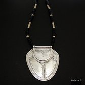 Bijoux Touareg Ethniques Collier en argent Feuille 02 - KARUNI b