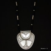 Bijoux Touareg Ethniques Collier en argent Feuille 04 - KARUNI d