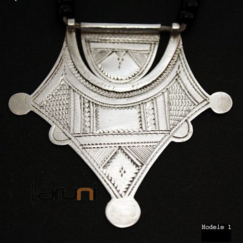 Bijoux Touareg Ethniques Collier en argent Etoile 01 - KARUNI c