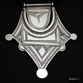 Bijoux Touareg Ethniques Collier en argent Etoile 02 - KARUNI c