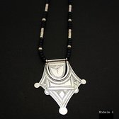 Bijoux Touareg Ethniques Collier en argent Etoile 02 - KARUNI d