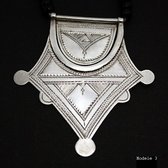 Bijoux Touareg Ethniques Collier en argent Etoile 04 - KARUNI c