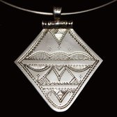 Bijoux Touareg Ethniques Collier pendentif en Argent losange 01 - KARUNI