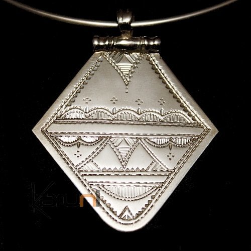 Bijoux Touareg Ethniques Collier pendentif en Argent losange 02 - KARUNI