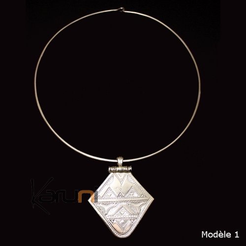 Bijoux Touareg Ethniques Collier pendentif en Argent losange 03 - KARUNI