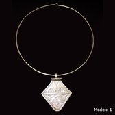 Bijoux Touareg Ethniques Collier pendentif en Argent losange 03 - KARUNI b