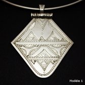 Bijoux Touareg Ethniques Collier pendentif en Argent losange 03 - KARUNI