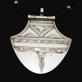 Bijoux Touareg Ethniques Collier en argent lotus 02 - KARUNI