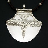 Bijoux Touareg Ethniques Collier en argent lotus 03 - KARUNI