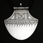 Bijoux Touareg Ethniques Collier en argent lotus 04 - KARUNI