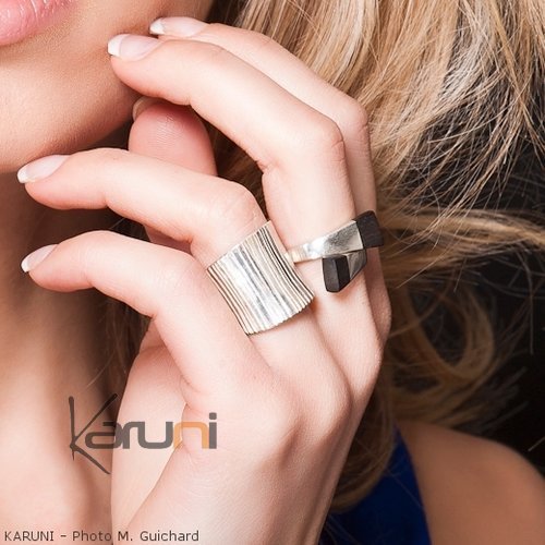 Bague Argent croisée switch réglable clou ébène - KARUNI 1050