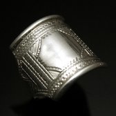 Bijoux Touareg Ethniques Bague Chevalire en Argent Grave homme/femme 04
