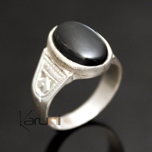 Bijoux Touareg Ethniques Bague en Argent et Onyx Noir 33 Chevalire Ovale