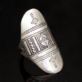 Bijoux Touareg Ethniques Bague en Argent Navette Grave 17